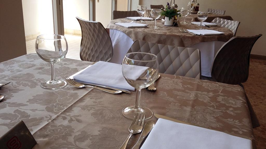 Hotel Condor Milano Marittima Exteriör bild