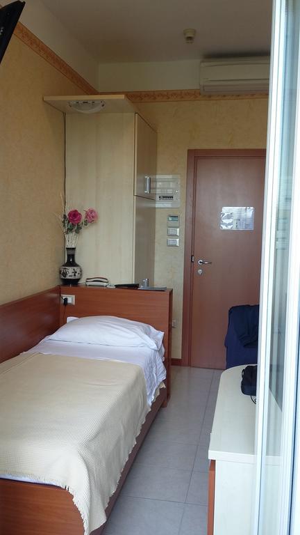 Hotel Condor Milano Marittima Exteriör bild