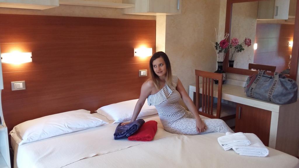 Hotel Condor Milano Marittima Exteriör bild