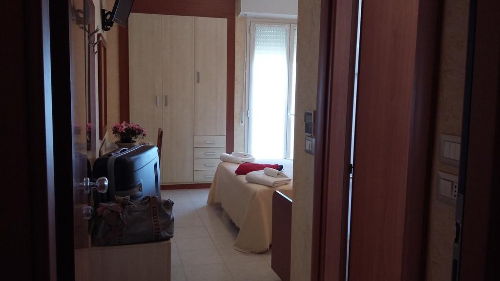 Hotel Condor Milano Marittima Exteriör bild