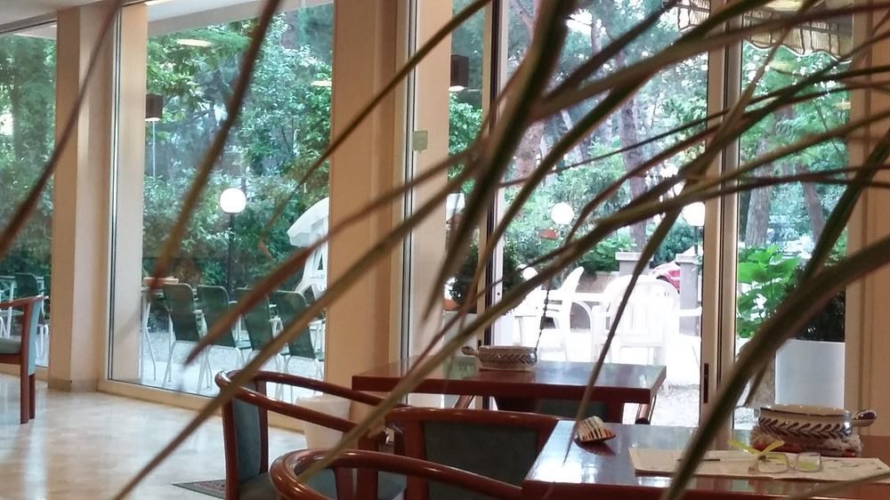 Hotel Condor Milano Marittima Exteriör bild