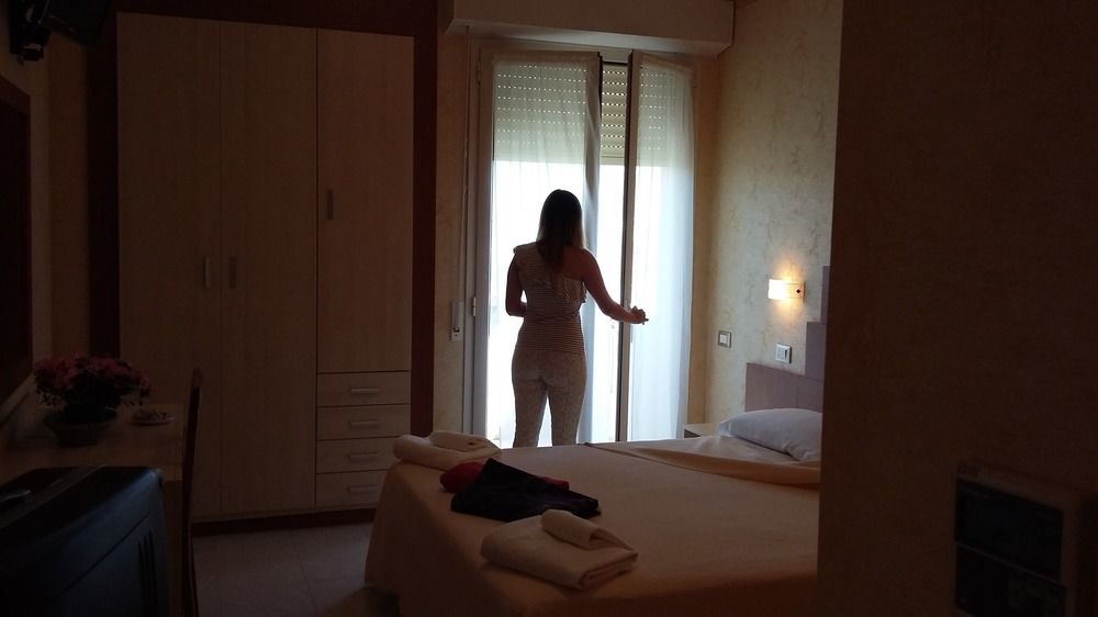 Hotel Condor Milano Marittima Exteriör bild