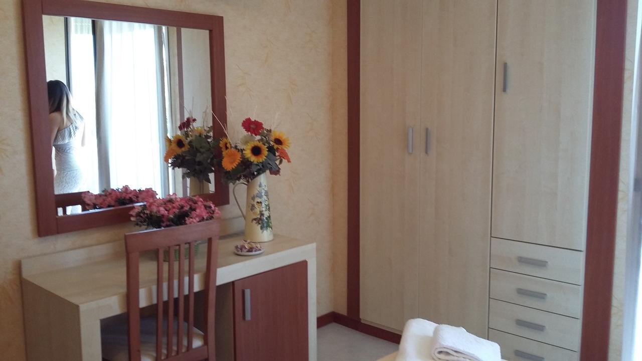 Hotel Condor Milano Marittima Exteriör bild