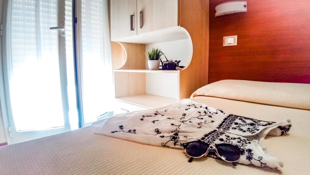 Hotel Condor Milano Marittima Exteriör bild