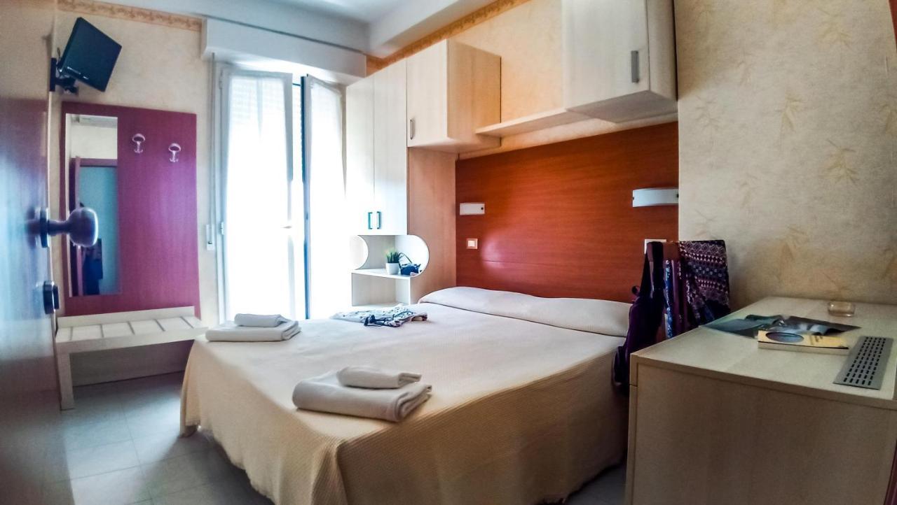 Hotel Condor Milano Marittima Exteriör bild