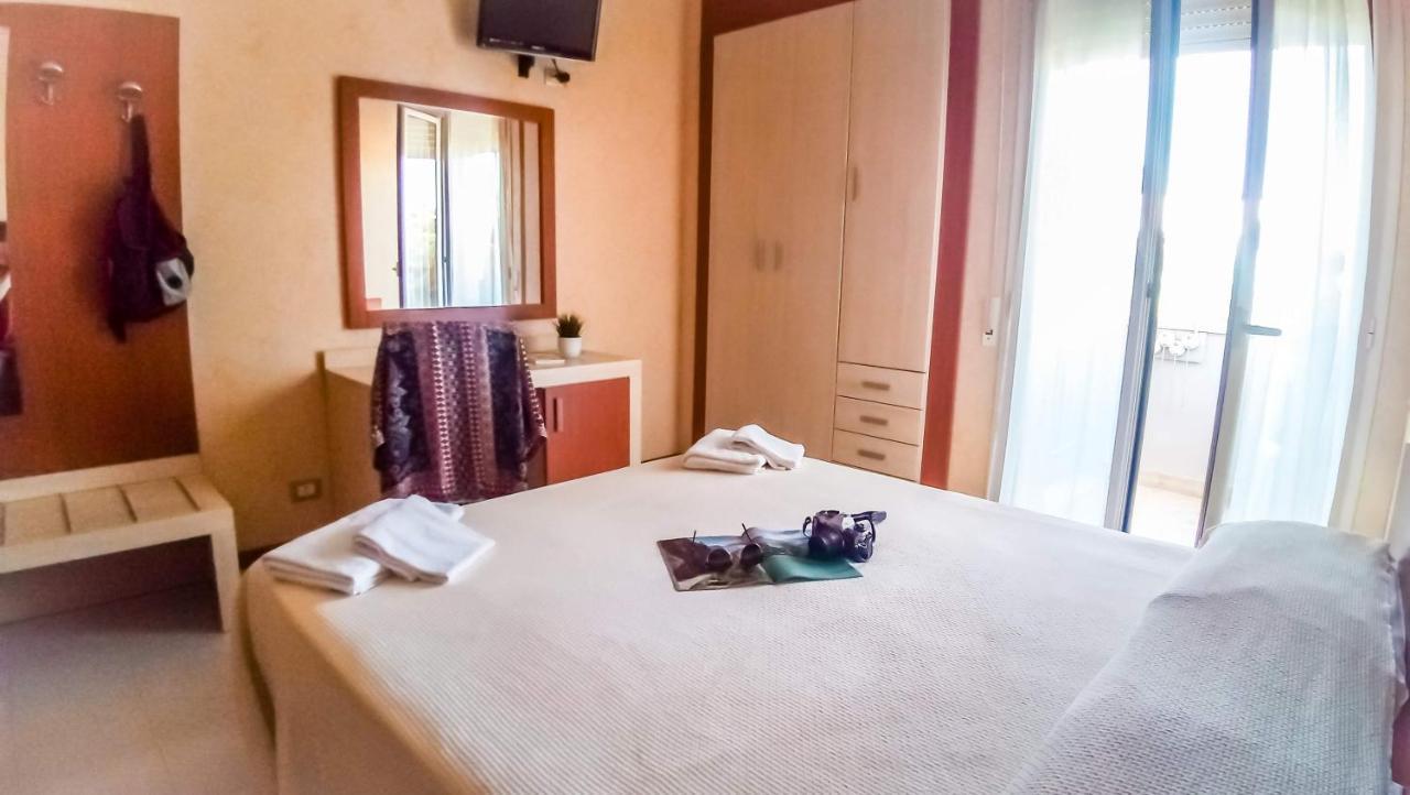 Hotel Condor Milano Marittima Exteriör bild